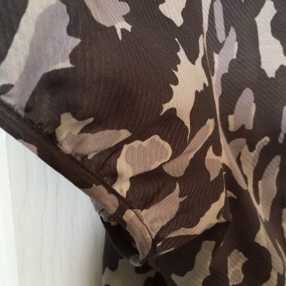 LOFT Ruffle Front Gray Top closet clean out!💕 - Picture 8 of 8